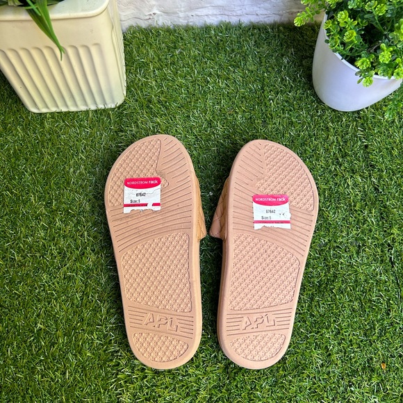 APL Lusso Quilted Slide clay Sandals womens 5 Rose Dust - Picture 13 of 16